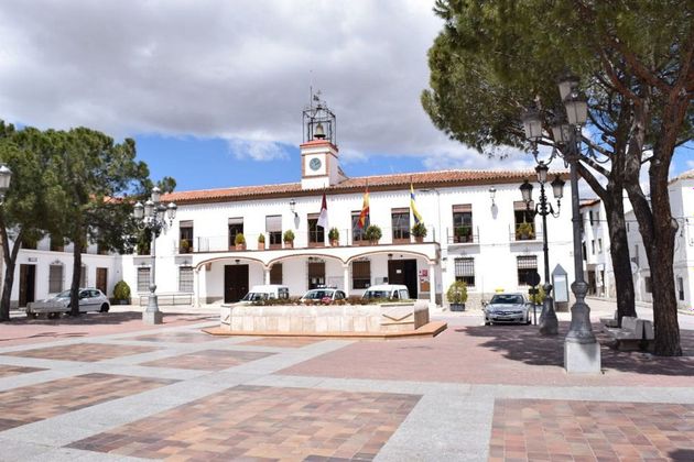 Foto 1 de Casa adossada en venda a Villarrubia de Santiago de 3 habitacions amb terrassa i garatge