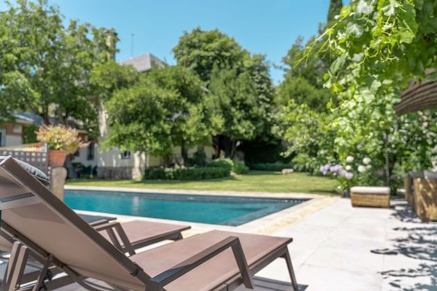 Foto 1 de Chalet en venta en Jardín de los Reyes - Parque Real de 6 habitaciones con terraza y piscina
