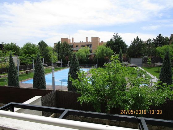 Foto 1 de Alquiler de piso en El Soto de la Moraleja de 3 habitaciones con terraza y piscina