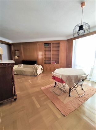 Foto 1 de Alquiler de piso en Vallehermoso de 4 habitaciones con terraza y muebles