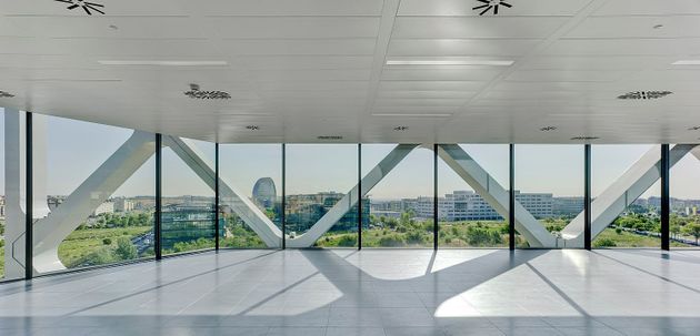 Foto 2 de Alquiler de oficina en Las Tablas de 455 m²