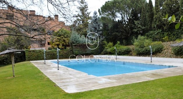 Foto 1 de Alquiler de piso en Piovera - Conde Orgaz de 5 habitaciones con terraza y piscina