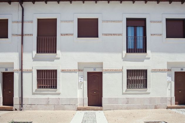Foto 2 de Casa adosada en venta en Torrelaguna de 3 habitaciones con terraza y garaje