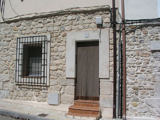 Foto 2 de Casa adossada en venda a Uceda de 6 habitacions amb terrassa i garatge