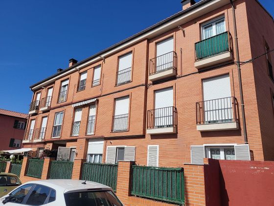 Foto 2 de Pis en lloguer a Guadarrama de 2 habitacions amb garatge i balcó