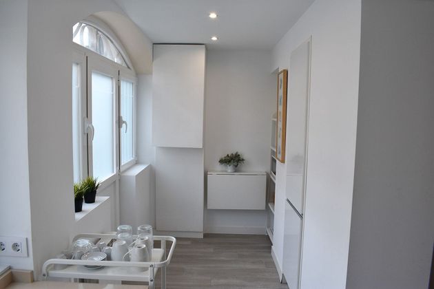 Foto 2 de Alquiler de piso en Castilla de 2 habitaciones con muebles y calefacción
