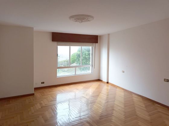 Foto 1 de Pis en venda a calle Ramon Aller de 4 habitacions amb balcó i ascensor