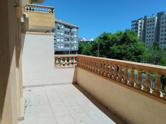 Foto 1 de Pis en venda a calle De Joan Baptista Baset i Ramos de 3 habitacions amb terrassa i piscina