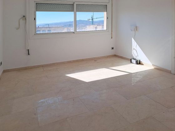 Foto 1 de Pis en venda a Centre - Cornellà de Llobregat de 3 habitacions amb ascensor