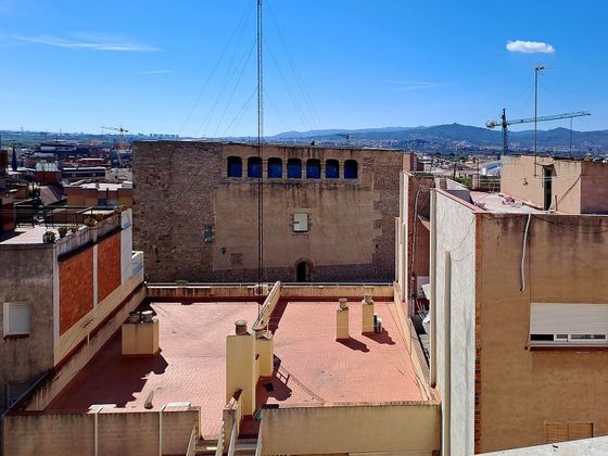 Foto 2 de Piso en venta en Centre - Cornellà de Llobregat de 3 habitaciones con ascensor