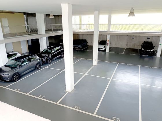 Foto 1 de Garatge en venda a calle Enekuribidea de 11 m²