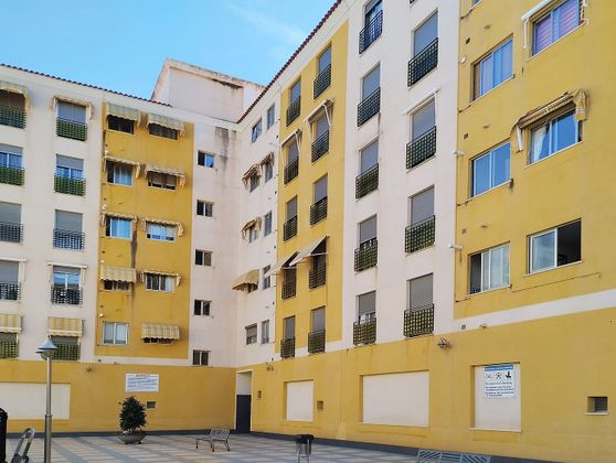 Foto 2 de Pis en venda a Villajoyosa ciudad de 3 habitacions amb piscina i balcó