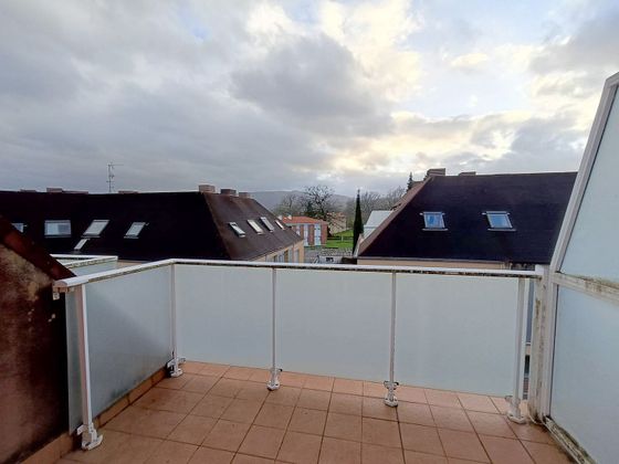 Foto 2 de Piso en venta en Vioño de 3 habitaciones con terraza y garaje