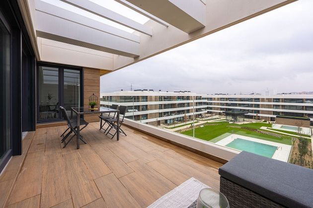 Foto 1 de Àtic en venda a calle De Los Jardines de 4 habitacions amb terrassa i piscina