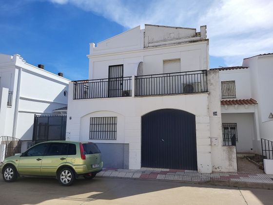 Foto 1 de Casa adossada en venda a calle Picasso de 3 habitacions amb terrassa i garatge