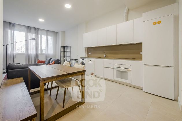 Foto 2 de Alquiler de piso en Bernabéu - Hispanoamérica de 1 habitación con muebles y aire acondicionado