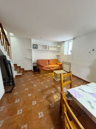 Foto 1 de Dúplex en lloguer a Cuatro Caminos de 2 habitacions amb mobles i calefacció