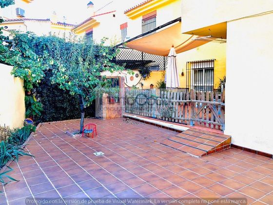 Foto 2 de Chalet en venta en Guadix de 6 habitaciones con terraza y jardín