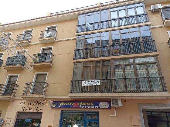 Foto 1 de Pis en venda a Guadix de 3 habitacions amb terrassa i balcó