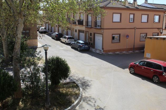 Foto 2 de Venta de casa en avenida Santaella de 3 habitaciones con terraza y calefacción