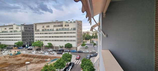 Foto 1 de Pis en venda a calle Cecilio Valverde Mazuelas de 3 habitacions amb terrassa i aire acondicionat