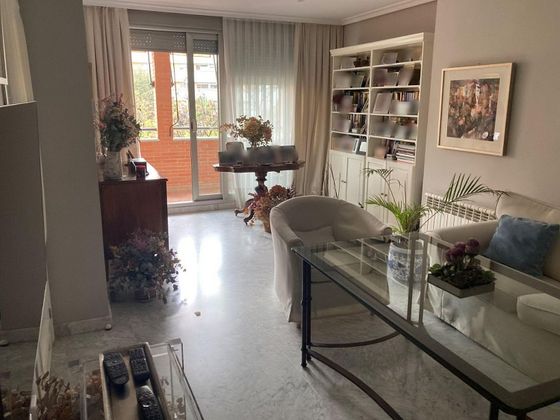Foto 1 de Pis en venda a calle Alfonsina Storni de 3 habitacions amb terrassa i piscina