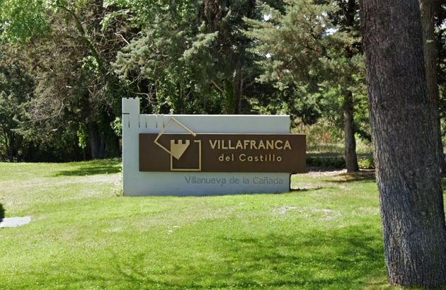 Foto 1 de Alquiler de local en Villafranca del Castillo de 225 m²