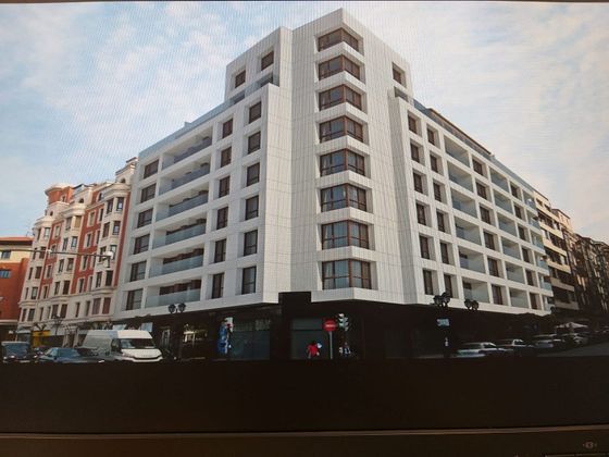 Foto 1 de Pis en venda a calle De Urquijo de 5 habitacions amb terrassa i calefacció