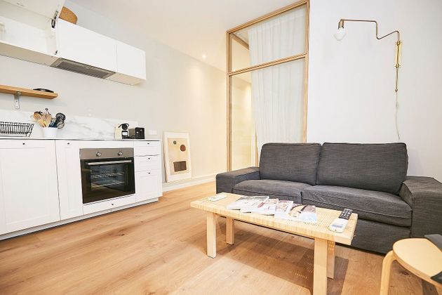 Foto 1 de Alquiler de piso en Cortes - Huertas de 2 habitaciones con muebles y aire acondicionado