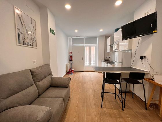 Foto 1 de Estudio en alquiler en Cuatro Caminos con muebles y aire acondicionado