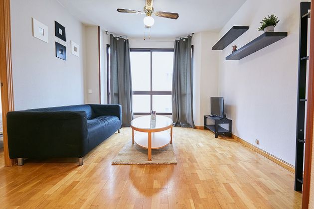 Foto 1 de Piso en alquiler en Berruguete de 1 habitación con muebles y aire acondicionado