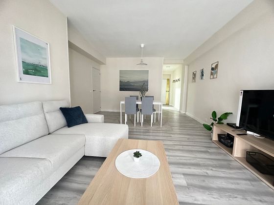 Foto 2 de Piso en alquiler en avenida Del Mediterráneo de 3 habitaciones con terraza y muebles