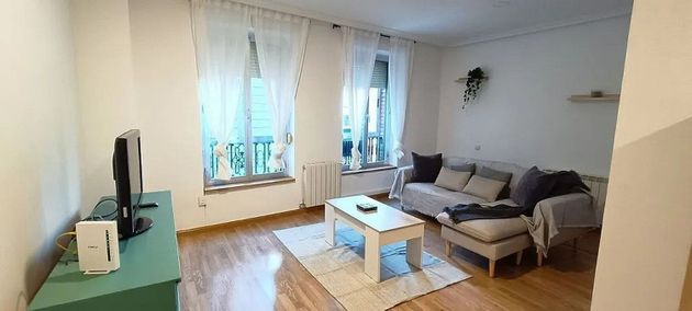 Foto 2 de Pis en lloguer a calle De José Antonio de Armona de 2 habitacions amb terrassa i mobles