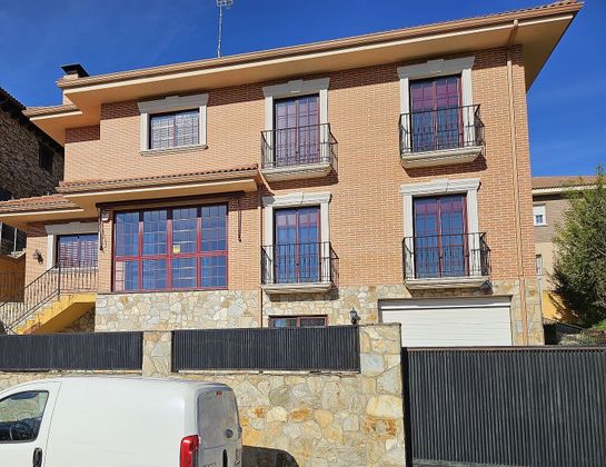 Foto 2 de Xalet en venda a calle Miño de 4 habitacions amb terrassa i garatge