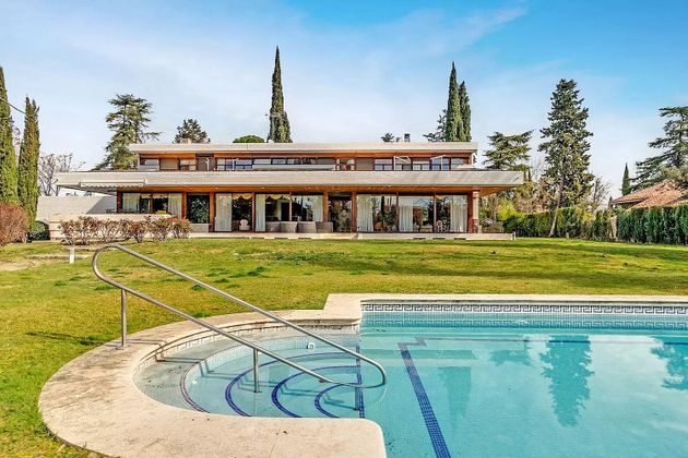 Foto 1 de Casa en venda a La Florida - El Plantío de 6 habitacions amb terrassa i piscina