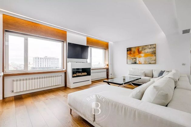 Foto 2 de Alquiler de piso en Argüelles de 2 habitaciones con muebles y aire acondicionado