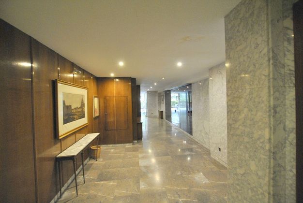 Foto 2 de Piso en venta en Ciudad Universitaria de 4 habitaciones con terraza y piscina