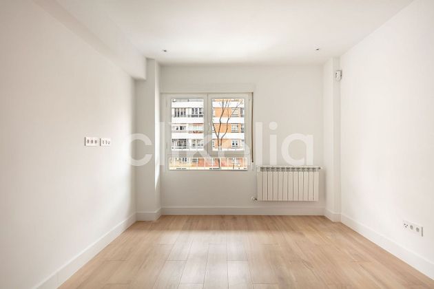 Foto 2 de Pis en venda a Peñagrande de 3 habitacions amb aire acondicionat i calefacció