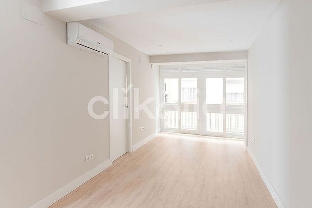 Foto 1 de Piso en venta en Perchel Norte - La Trinidad de 2 habitaciones con aire acondicionado y ascensor