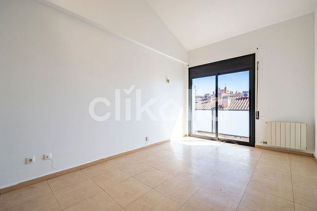 Foto 1 de Venta de piso en Eixample Sud – Migdia de 3 habitaciones con terraza y calefacción