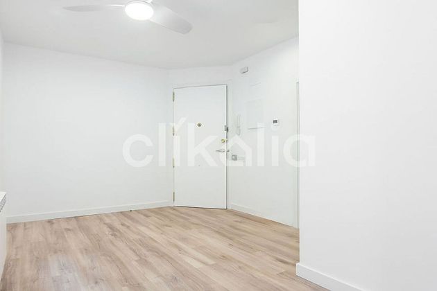 Foto 2 de Pis en venda a Prosperidad de 1 habitació amb calefacció i ascensor
