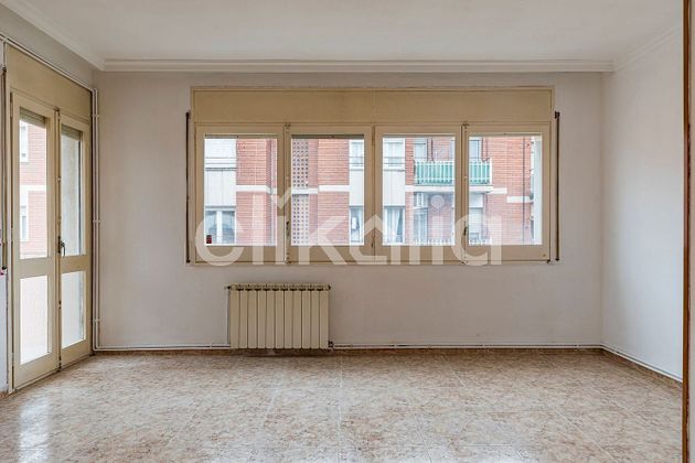 Foto 2 de Pis en venda a Sant Joan de Vilatorrada de 3 habitacions amb terrassa i aire acondicionat