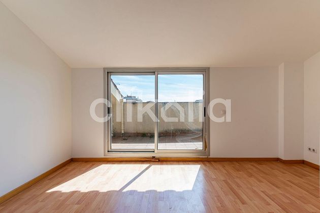 Foto 1 de Pis en venda a Plaça Catalunya - Escola Industrial de 3 habitacions amb terrassa i aire acondicionat