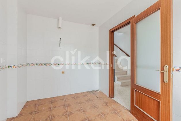 Foto 2 de Casa en venda a Cañada Rosal de 4 habitacions amb terrassa