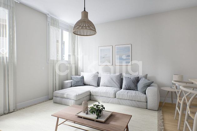Foto 1 de Piso en venta en Pedregalejo de 2 habitaciones con terraza y aire acondicionado