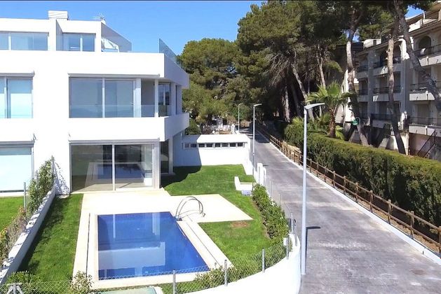 Foto 2 de Venta de casa en Alcossebre de 3 habitaciones con terraza y piscina