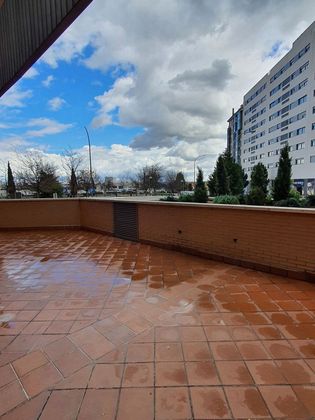 Foto 2 de Piso en alquiler en Ensanche de Vallecas - Valdecarros de 1 habitación con terraza y piscina