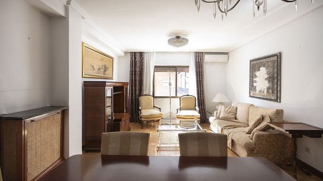 Foto 2 de Piso en venta en Guindalera de 4 habitaciones con terraza y aire acondicionado