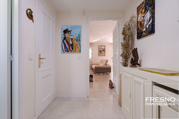 Foto 2 de Casa adossada en venda a Cobeña de 4 habitacions amb terrassa i garatge