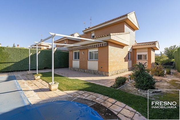 Foto 1 de Casa en venda a Serracines de 3 habitacions amb terrassa i piscina
